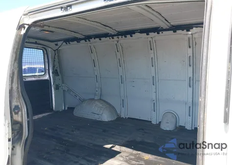 2002 Chevrolet Express from USA, damaged, VIN 1GCFG15W821154512